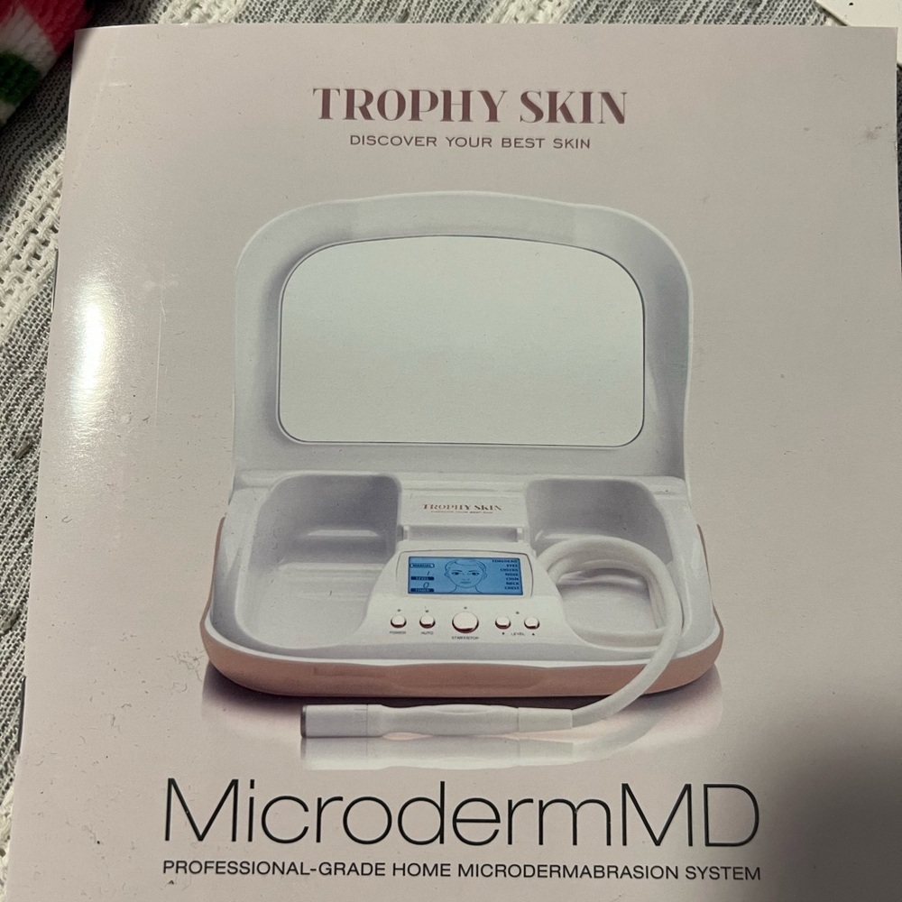 NEW-MicrodermMD Trophy Skin face and body kit